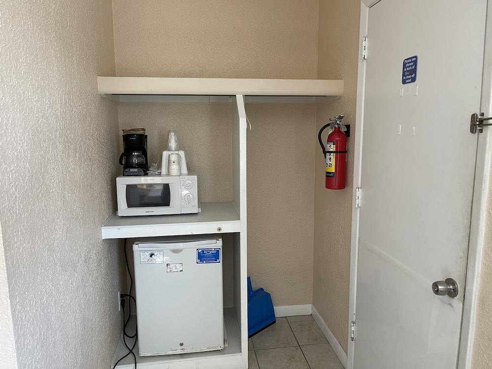 RusMar Motel photo 22