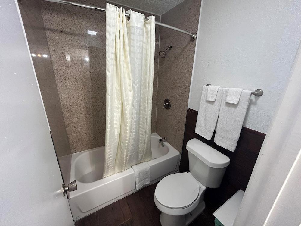 Quest Inn photo 46