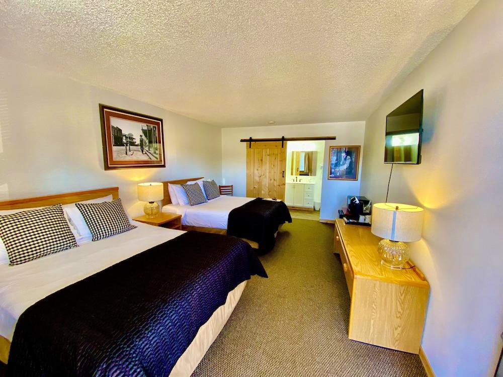 Old Montana Inn photo 3