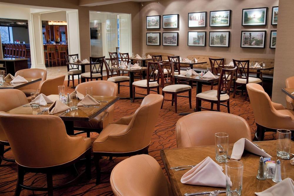 Sheraton Westport Chalet Hotel St. Louis photo 56