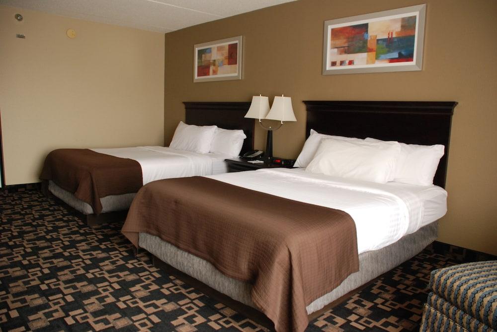 The Plaza Hotel & Suites Winona photo 27