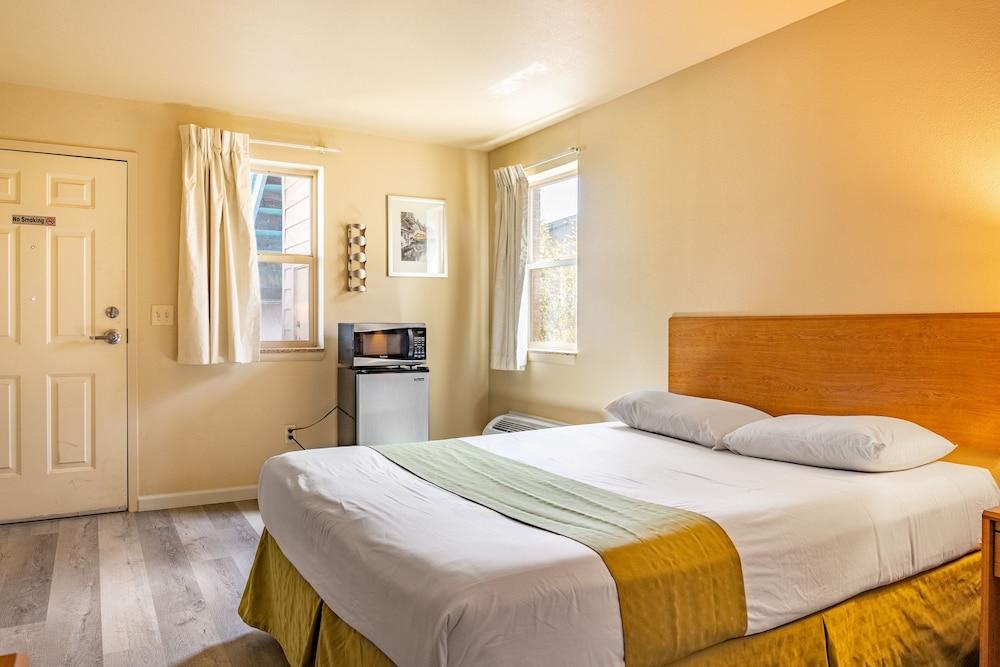 City Inn photo 13