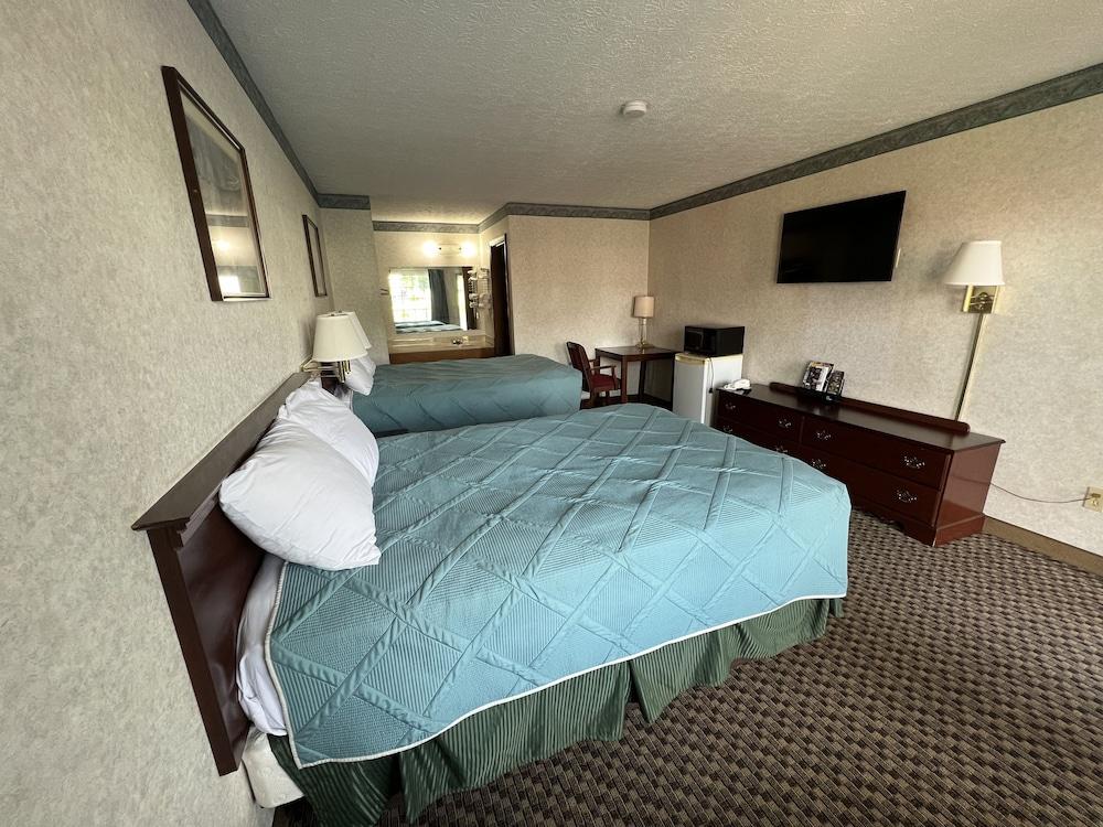 Americas Inn photo 86