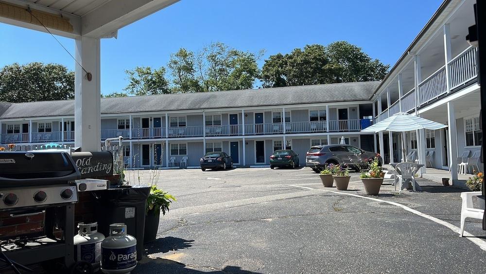 Doryman Motel photo 17