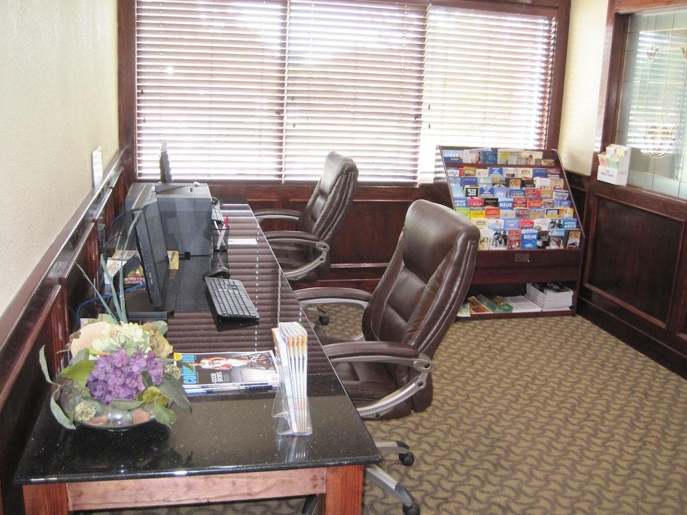 Comfort Suites Columbia - University Area photo 32