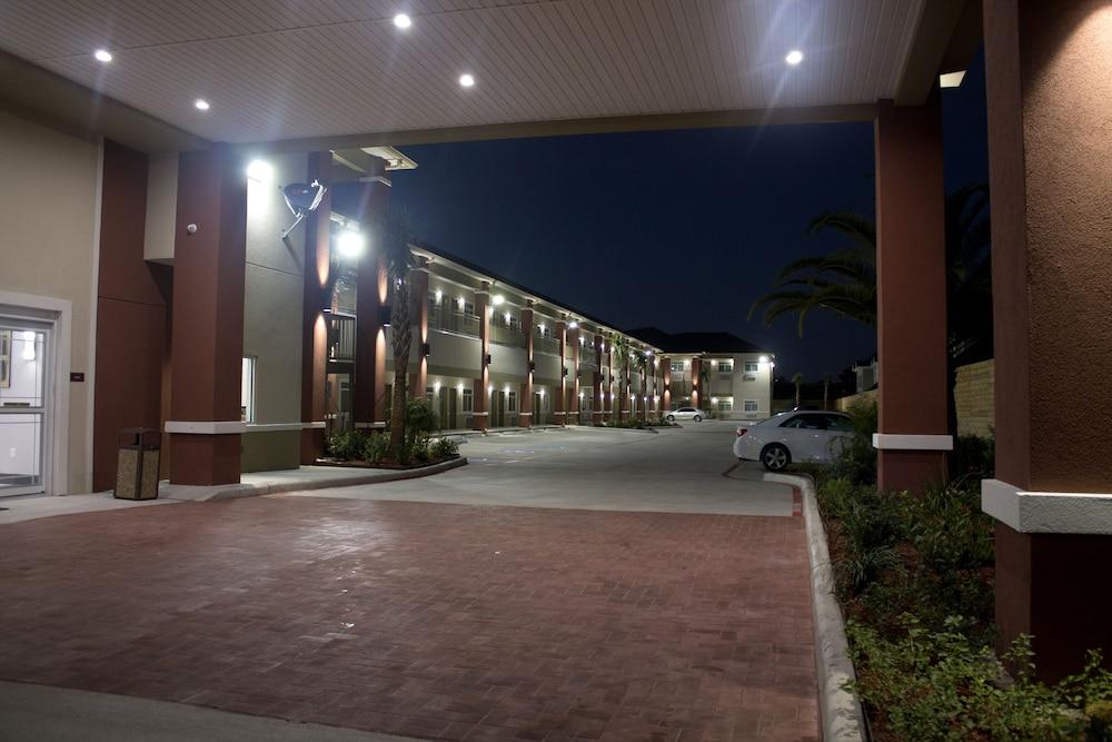 Grand Villa Inn & Suites Chinatown photo 14