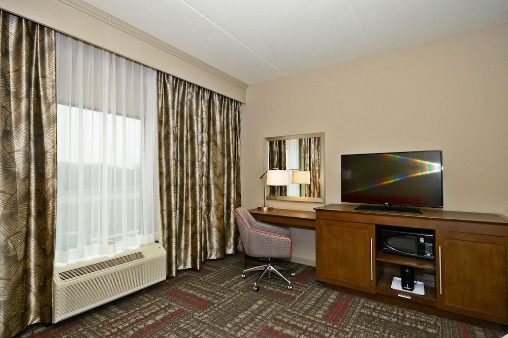 Hampton Inn Pulaski photo 4
