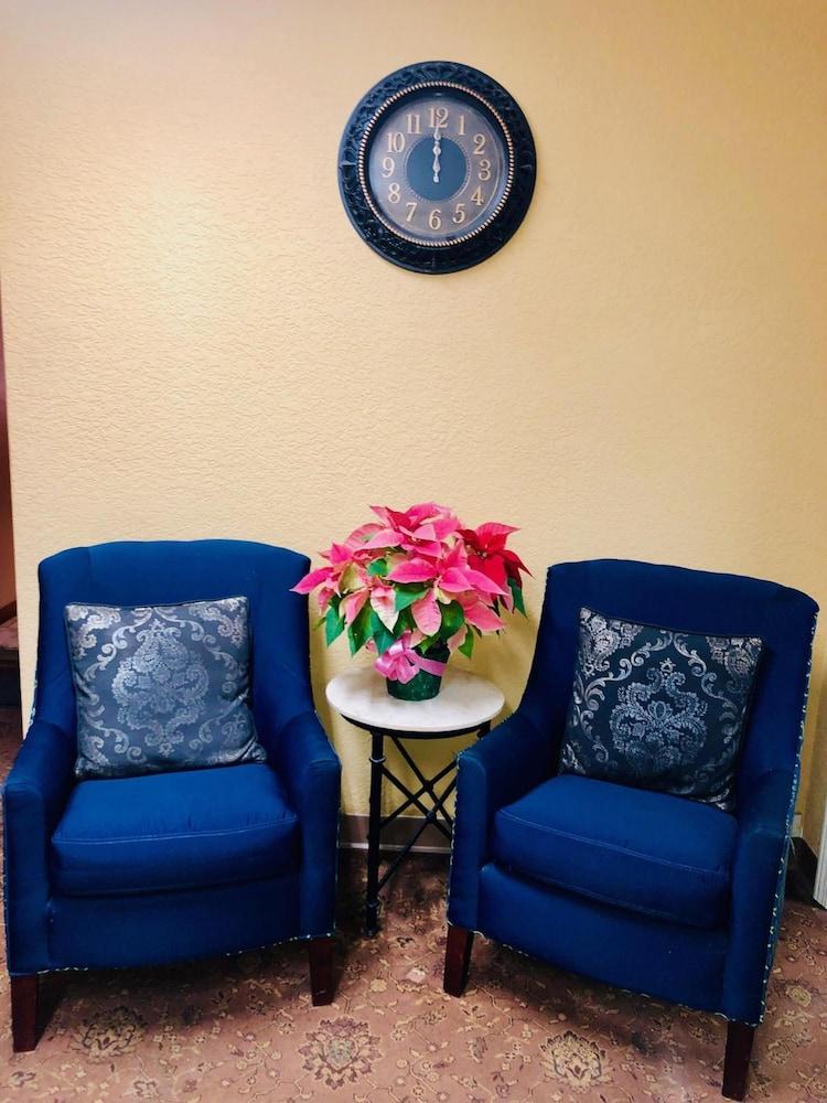 QC Stay Inn photo 17