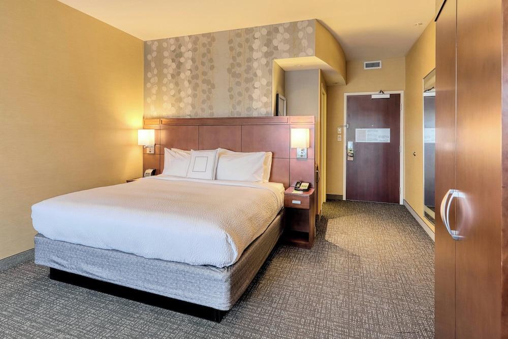 Courtyard by Marriott York photo 10