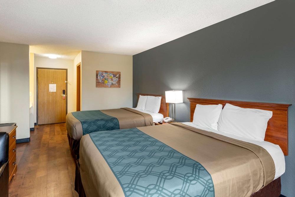 Econo Lodge Longmont East photo 28