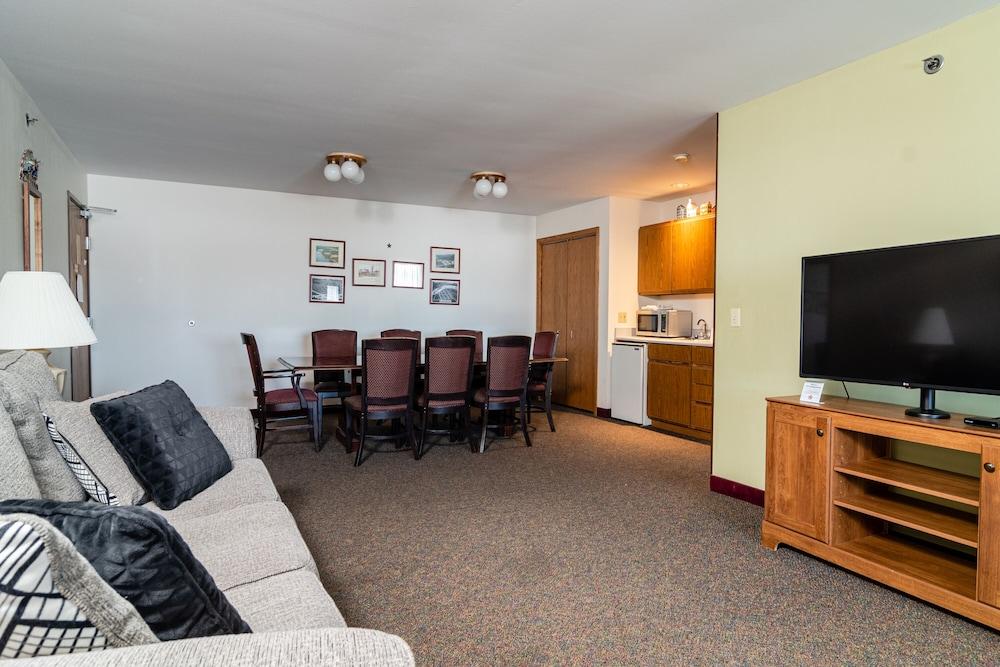 Cedarberry Inn photo 10