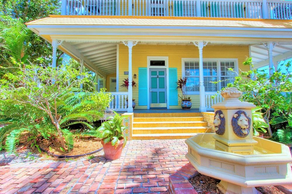 Southernmost House photo 72