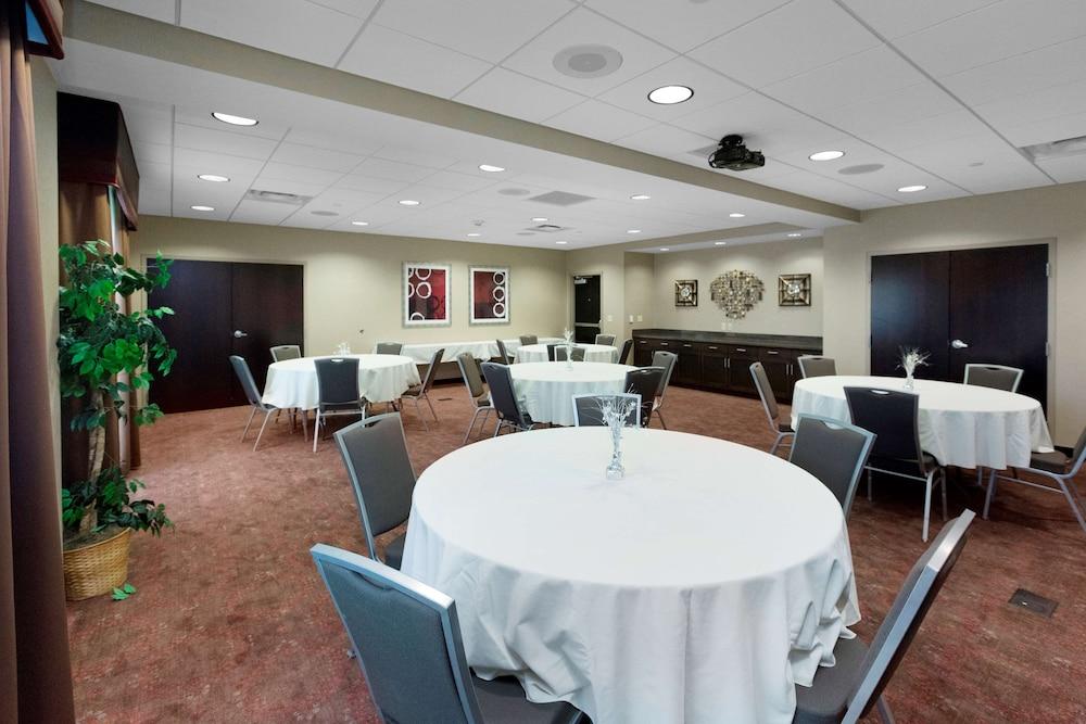 Hampton Inn Butler photo 21