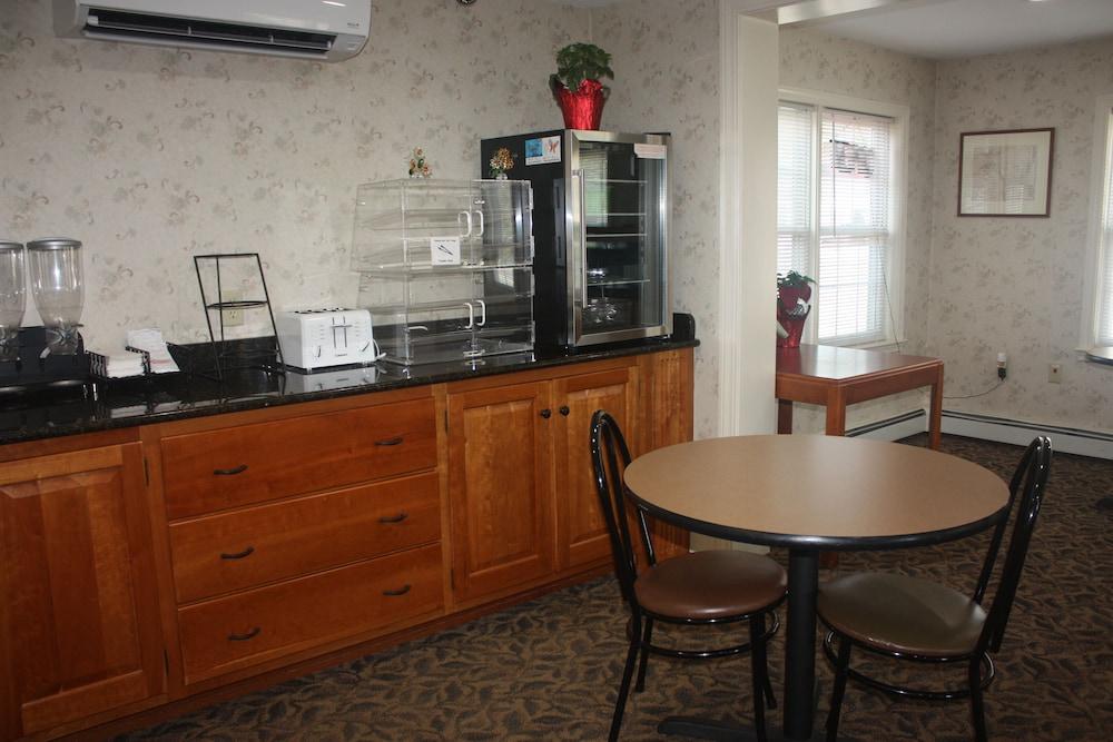 The Towne Motel photo 19