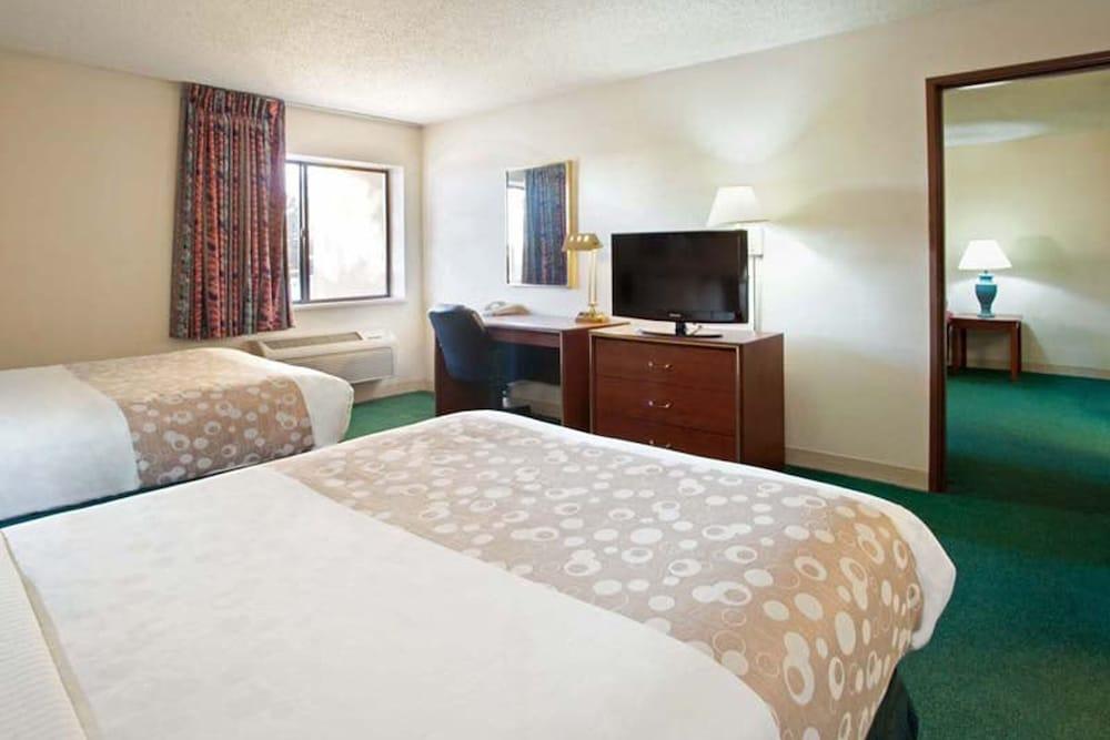 Norwood Inn & Suites by BlissPoint Post Rd Indianapolis photo 21