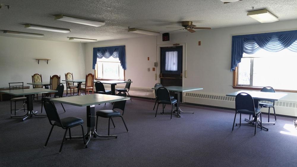 Lewellen Lodge photo 14