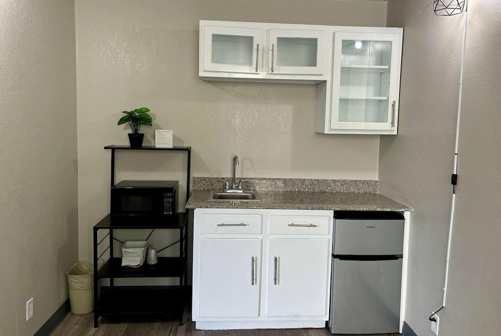 Baymont by Wyndham Keokuk photo 15