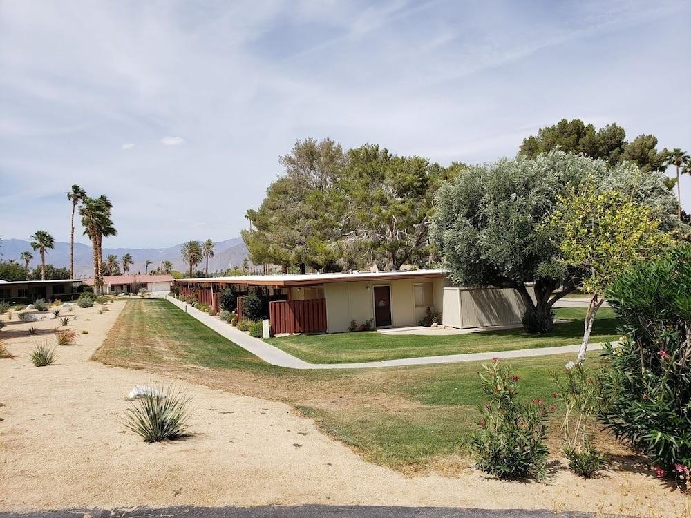 Borrego Springs Embassy — hotel in Borrego Springs
