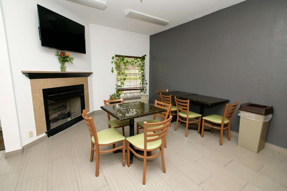 Home Town Inn Ringgold photo 20