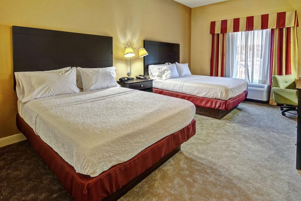 Hampton Inn Jacksonville-Anniston Area photo 12
