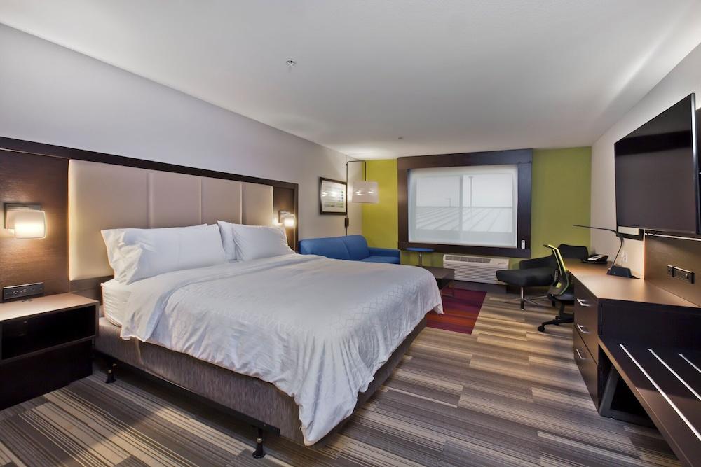 Holiday Inn Express & Suites Green River by IHG photo 71