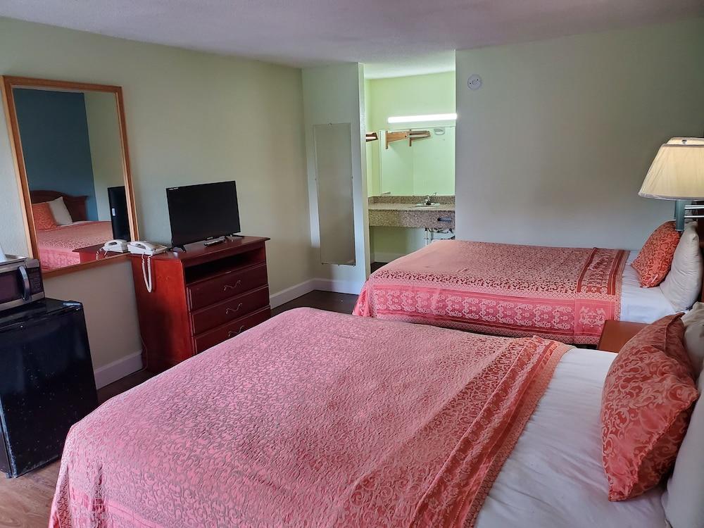 Econo Inn photo 28