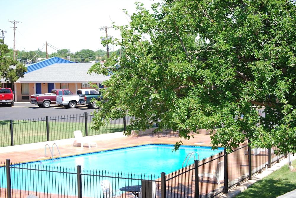 Americas Best Value Inn Lubbock E photo 42