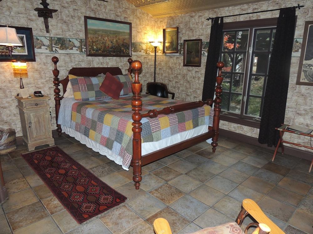 Historic Farnsworth House Inn photo 22