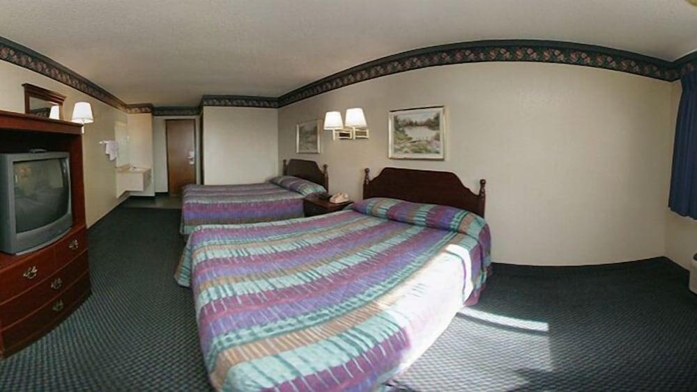 Econo Inn and Suites photo 5