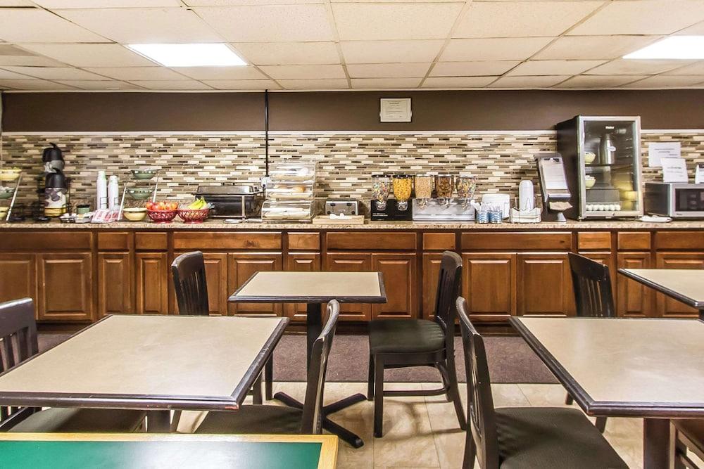 Rodeway Inn Bloomington - Normal West photo 14