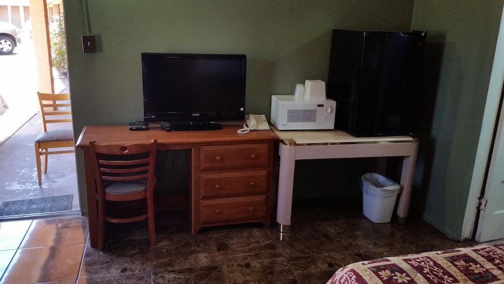 El Rancho Motel photo 20