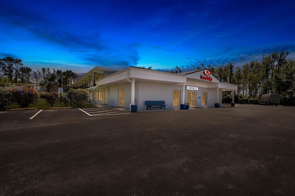 Econo Lodge Jennings photo 51