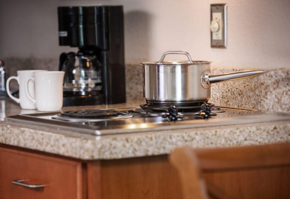 Candlewood Suites Bellevue by IHG photo 14