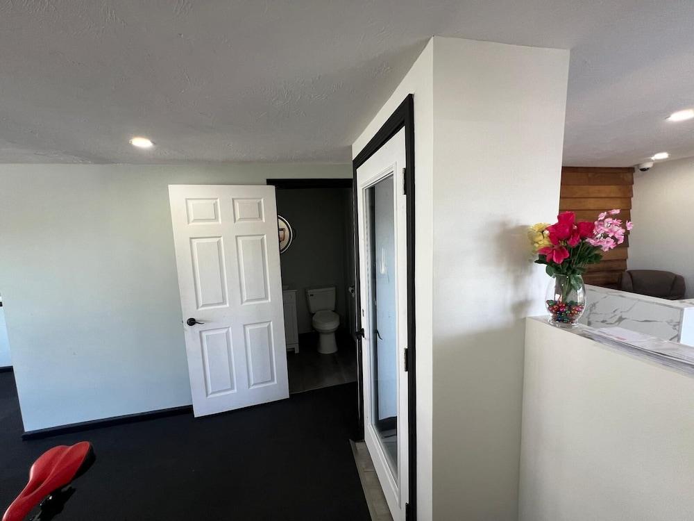 Harborside Suites photo 31