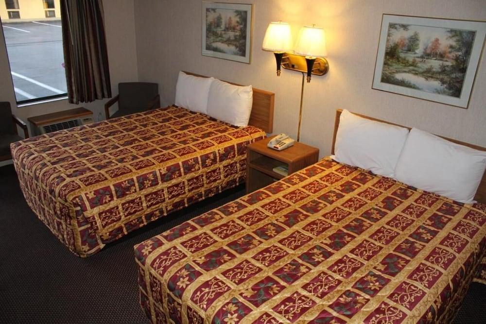 Budget Host Inn Bristol photo 7