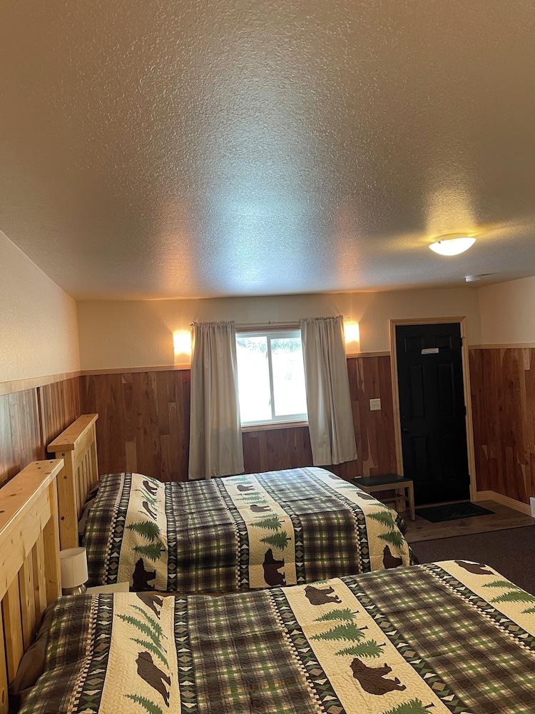 Sportsmen Motel photo 9