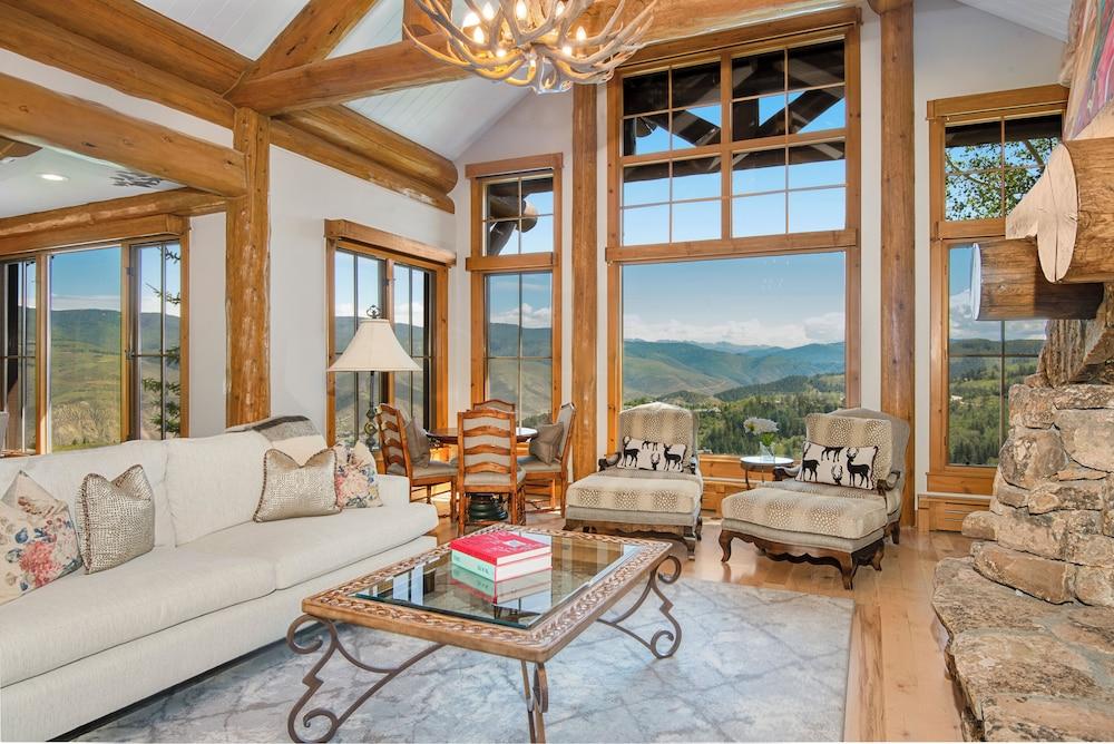 Snowberry by Elevation Accommodations photo 27