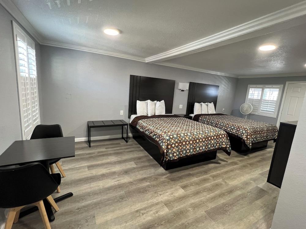Sea Garden Inn photo 6