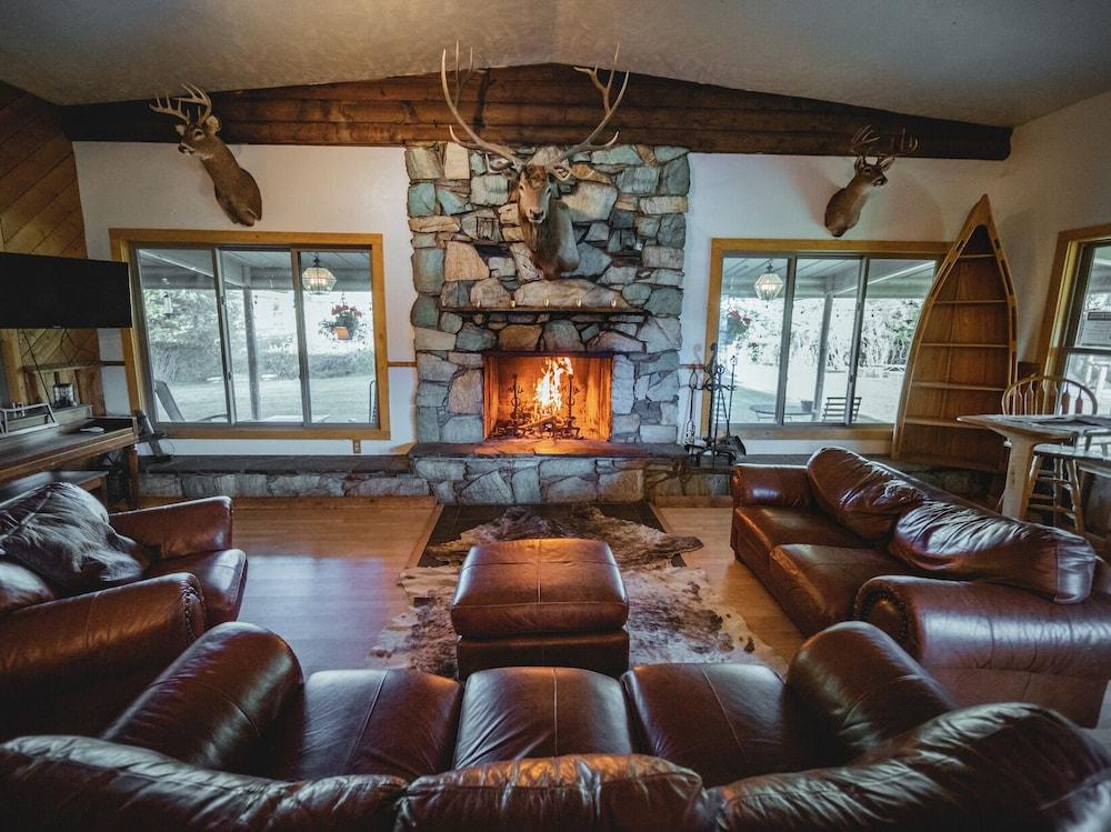 Boulder Lake Lodge photo 9