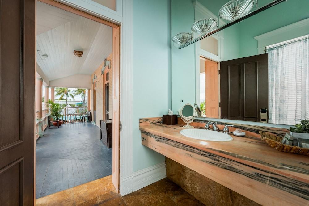 Southernmost House photo 47