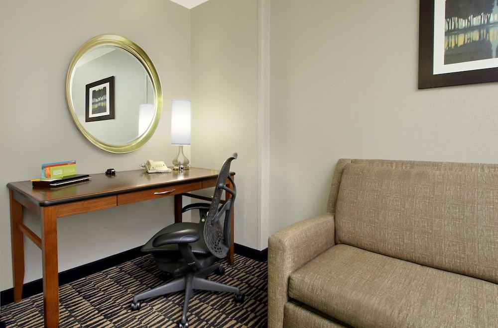 Hilton Garden Inn Austin NW - Arboretum photo 20