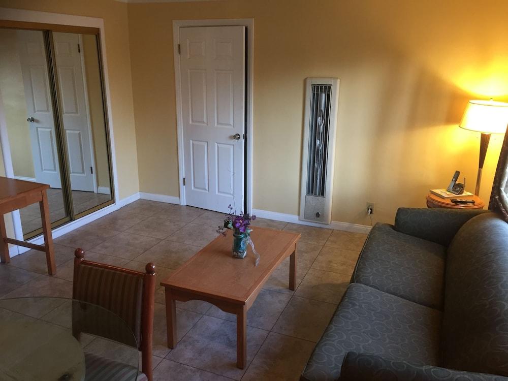 Bayshore Inn Motel photo 34