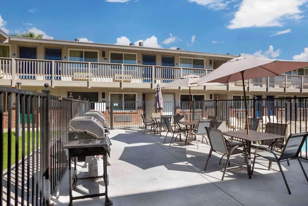 Best Western Shadow Inn photo 33