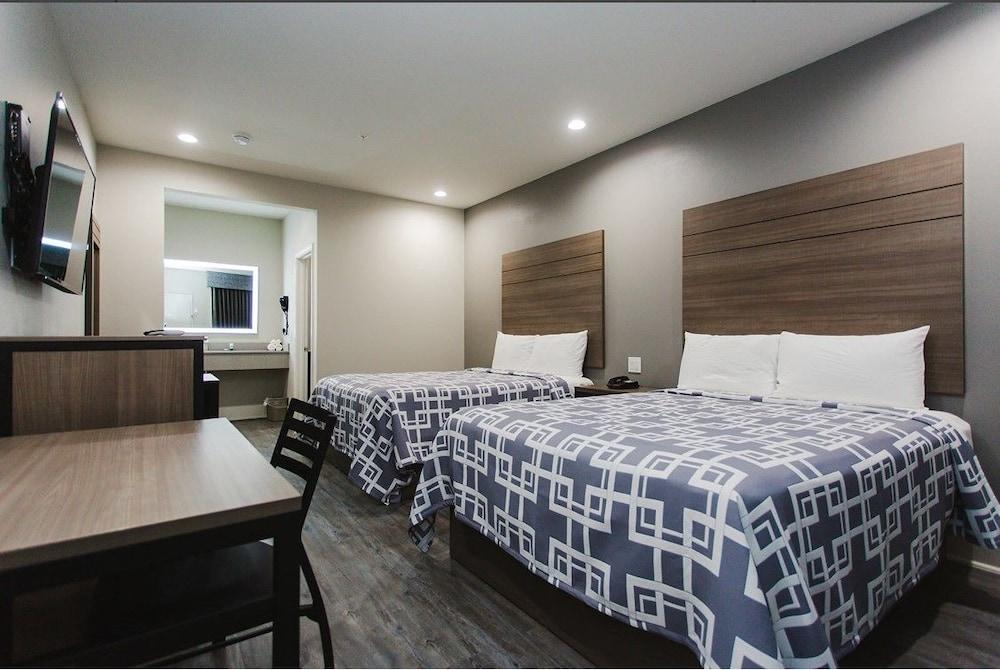 Palace Inn Conroe photo 55