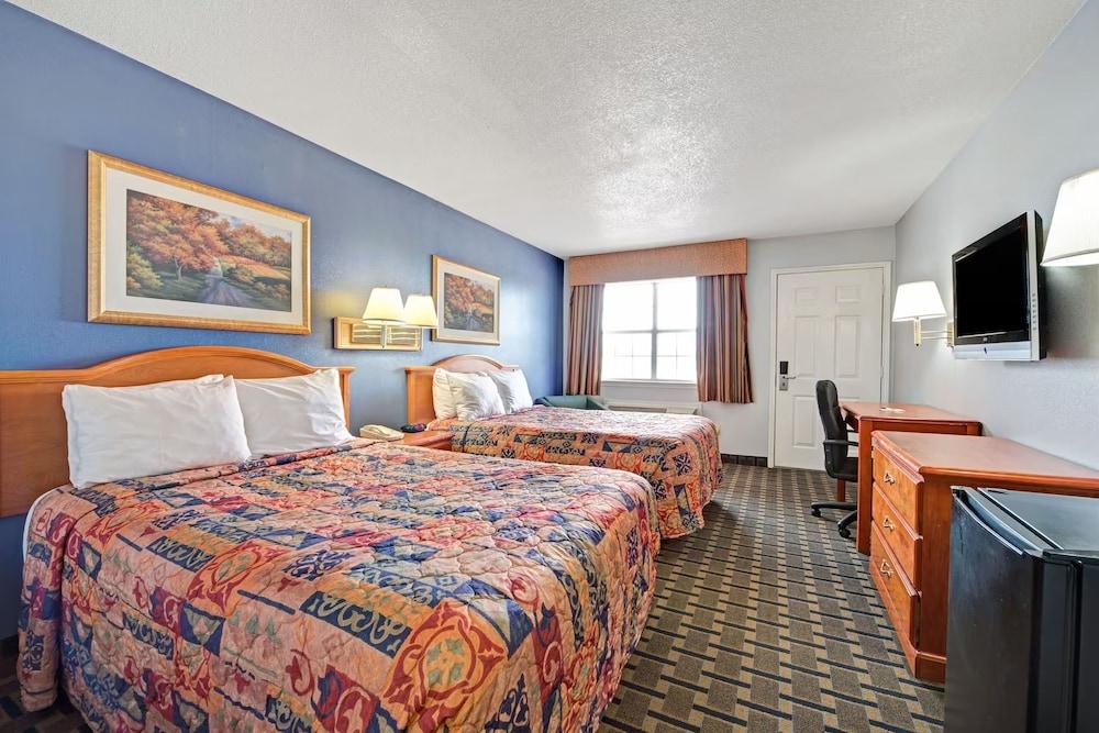 Day Star Dallas South photo 3