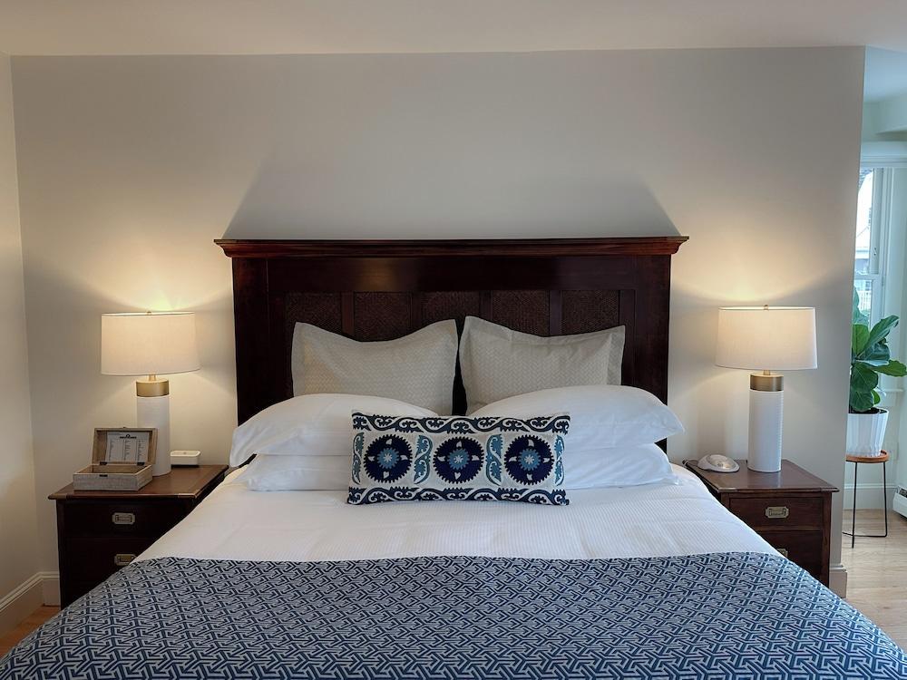 Harborside Inn photo 20