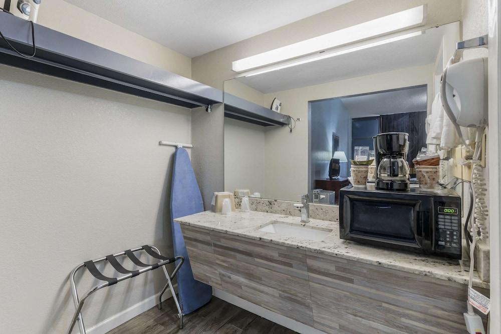 Rodeway Inn Homosassa photo 12