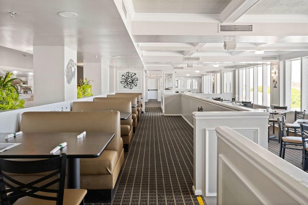 Carousel Resort Hotel & Condominiums photo 14