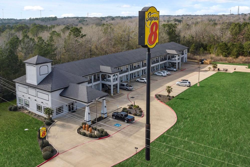 Super 8 by Wyndham Carthage TX photo 35