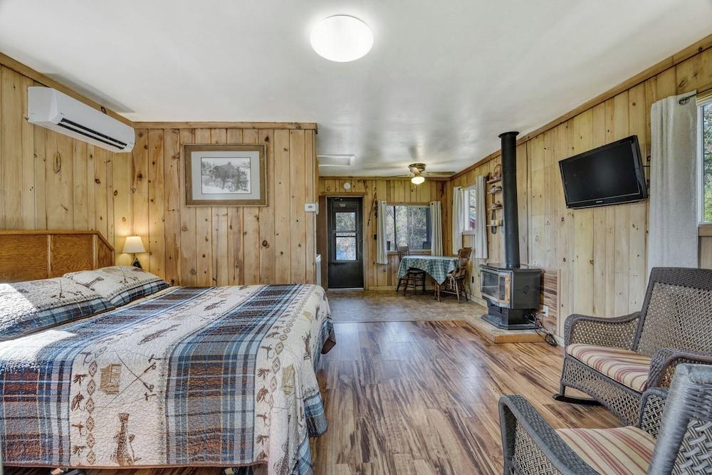 Edgewater Resort photo 61